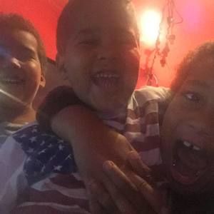 Meet your Posher, Khalil